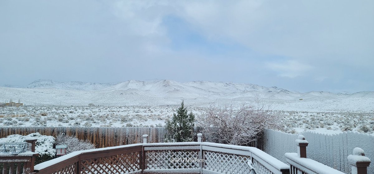 ROTMillPics's tweet photo. Enjoying the beautiful view with coffee. 
#picoftheday #photooftheday #Snowfall #snow #snowday #nature #NatureBeauty #naturelover #naturelovers #naturephotography #mountains #backyard https://t.co/PiCrt9uwWJ
