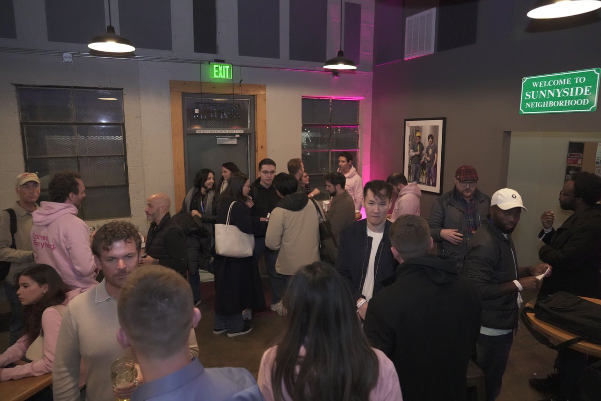 FlareNetworks's tweet photo. #FlareMeetup at #ETHDenver👏

Huge thanks to our partners @GoogleCloud and @Ankr for teaming up with us. Your support is incredibly valuable.

We had so much fun connecting with everyone at the event. If you got your photo taken at our booth, DM us and we'll send you a copy🫡 https://t.co/MNYL4k1FPU