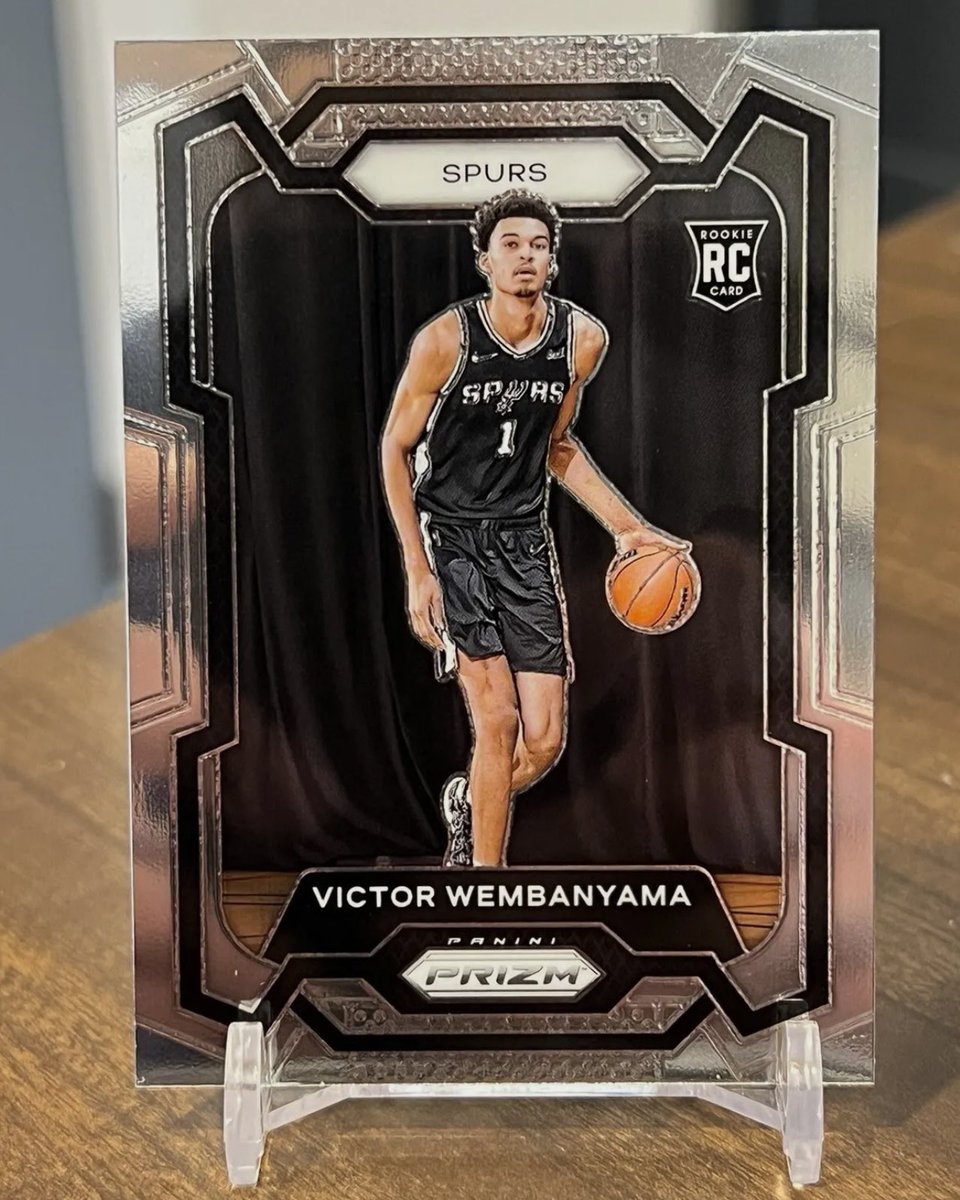 🚨 FREE WEMBY ROOKIE 🚨

TO ENTER: Just like &amp; follow.

That’s all…good luck!! 🍀🙏🏼