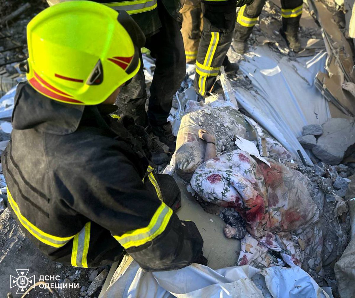 P_Kallioniemi's tweet photo. Russian barbarians killed a mother and her three-month old baby in Odesa after Shahed drones hit residential buildings.

At the same time Scholz wants to "send in the diplomats", and Mike Johnson delays Ukraine aid just to help Trump in the upcoming election. https://t.co/PrtbdkLP3t