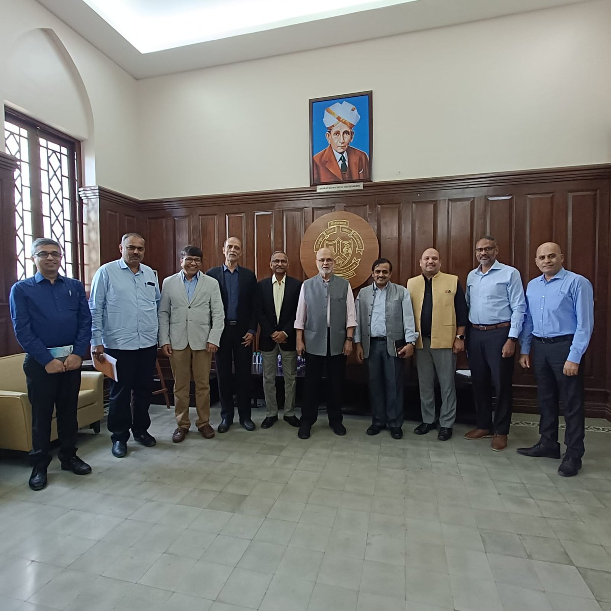 COEP Tech leadership had a strategic brainstorming session with the office bearers of IITB Alumni today for enhancing COEPTech's alumni network.
#alumninetwork #alumniengagement