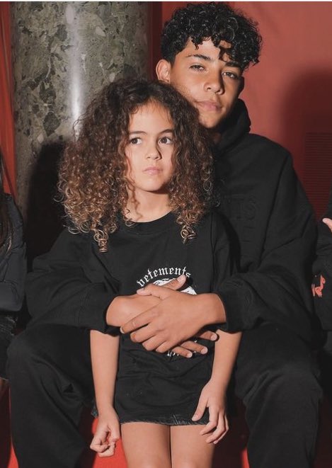 honney_mx's tweet photo. Twins 🥹❤️ https://t.co/WOS5vwFQDU