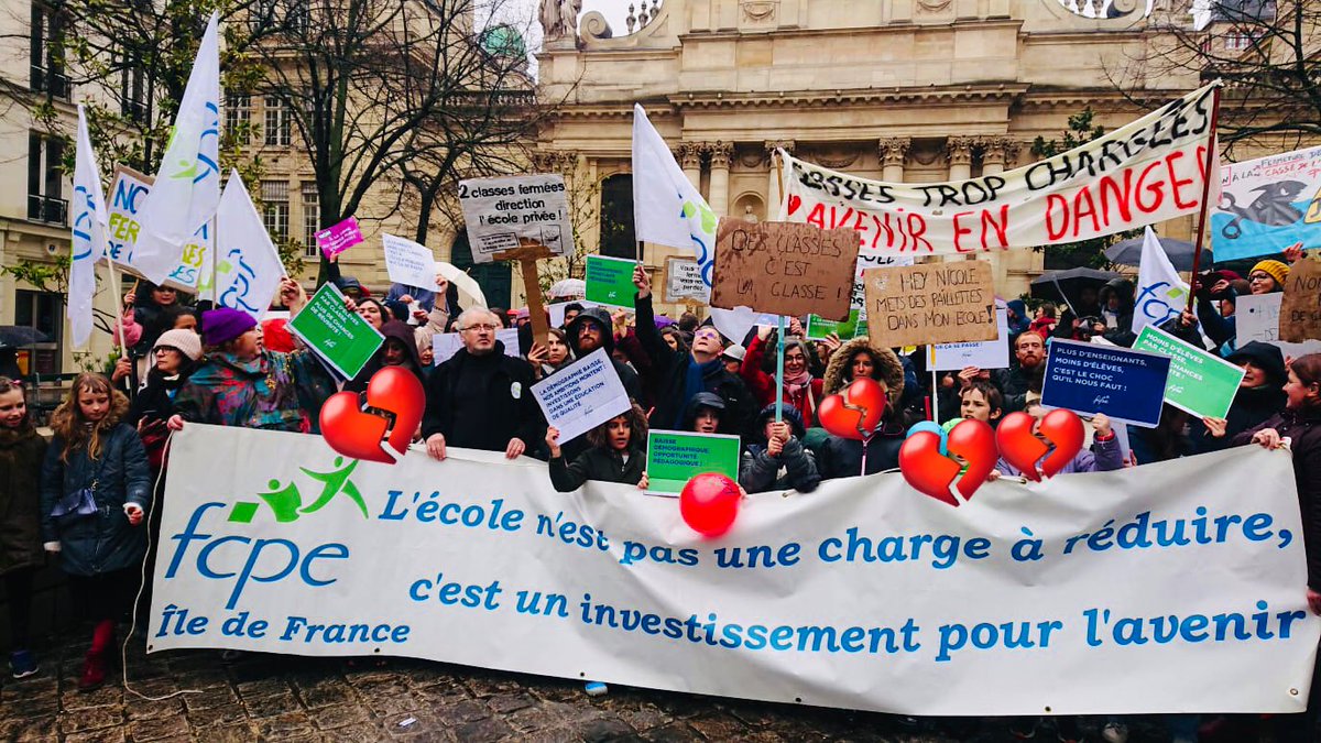 Ul20Fcpe75's tweet photo. Très belle journée de mobilisation parisienne pour la défense de l’école publique malgré cette météo capricieuse. Un immense merci aux organisateurs à toutes et tous pour votre mobilisation 💔 https://t.co/ccYHGMp303