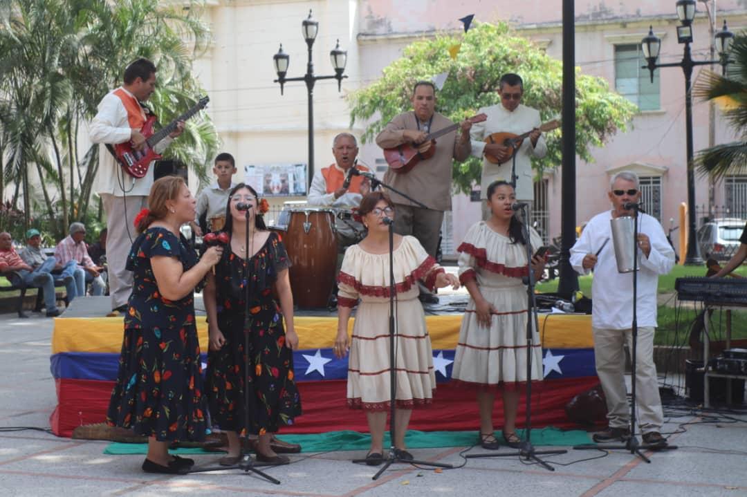 🇻🇪Desde el Estado Portuguesa, municipio Guanare, todos los cultores participan del registro de la Gran Misión #VivaVenezuela, creada por el Pdte. @NicolasMaduro para quienes dedican y llevan consigo lo más bello de la cultura venezolana. @luchaalmada