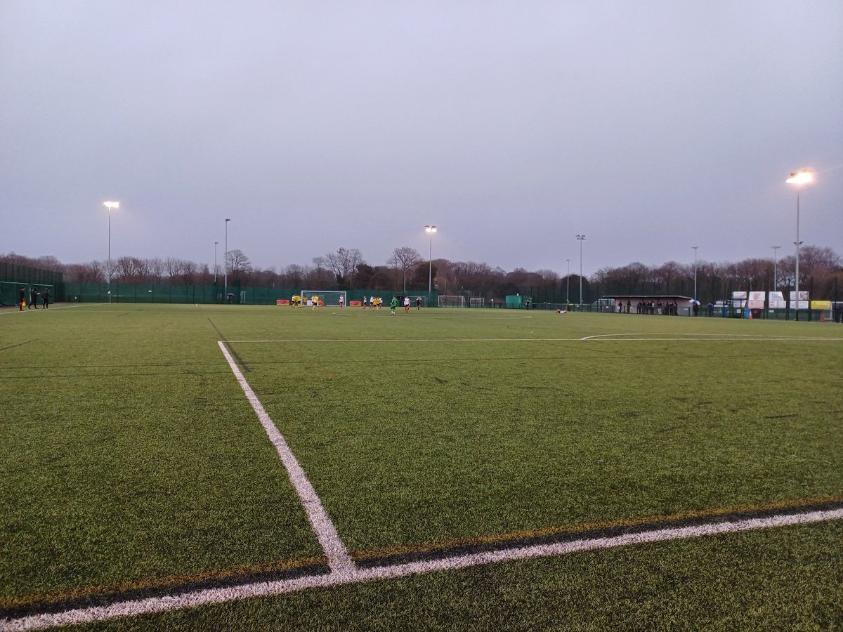 SouthLplFC's tweet image. ⚽️ GOAL!
90'+2 @ilkleytown 
@SouthLplFC 1
@ilkleytown 1
⚪️⚫️🔴