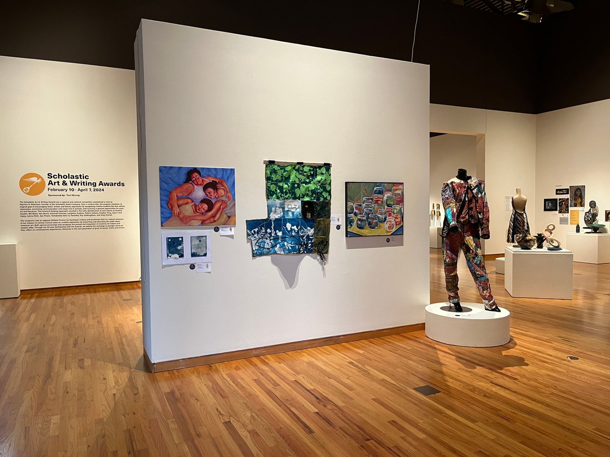 The #SaturdaySuperstar this week are the 62 FWCS Scholastic Art & Writing winners whose work is on display at the Fort Wayne Museum of Art until April 7. We have 2 special gold key award winners we want to mention. #BrilliantWork (1/2)