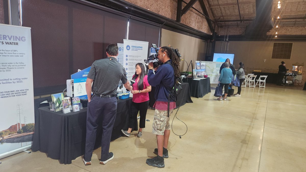 SRPpatty's tweet image. Want to learn more about how you can save water and $$? Join us at the @SRPconnect Water Expo this morning until noon in Tempe! We had some great live shots with  @FordHatchett @photogchad_ @abc15 !!
srp.net/0hmzpt