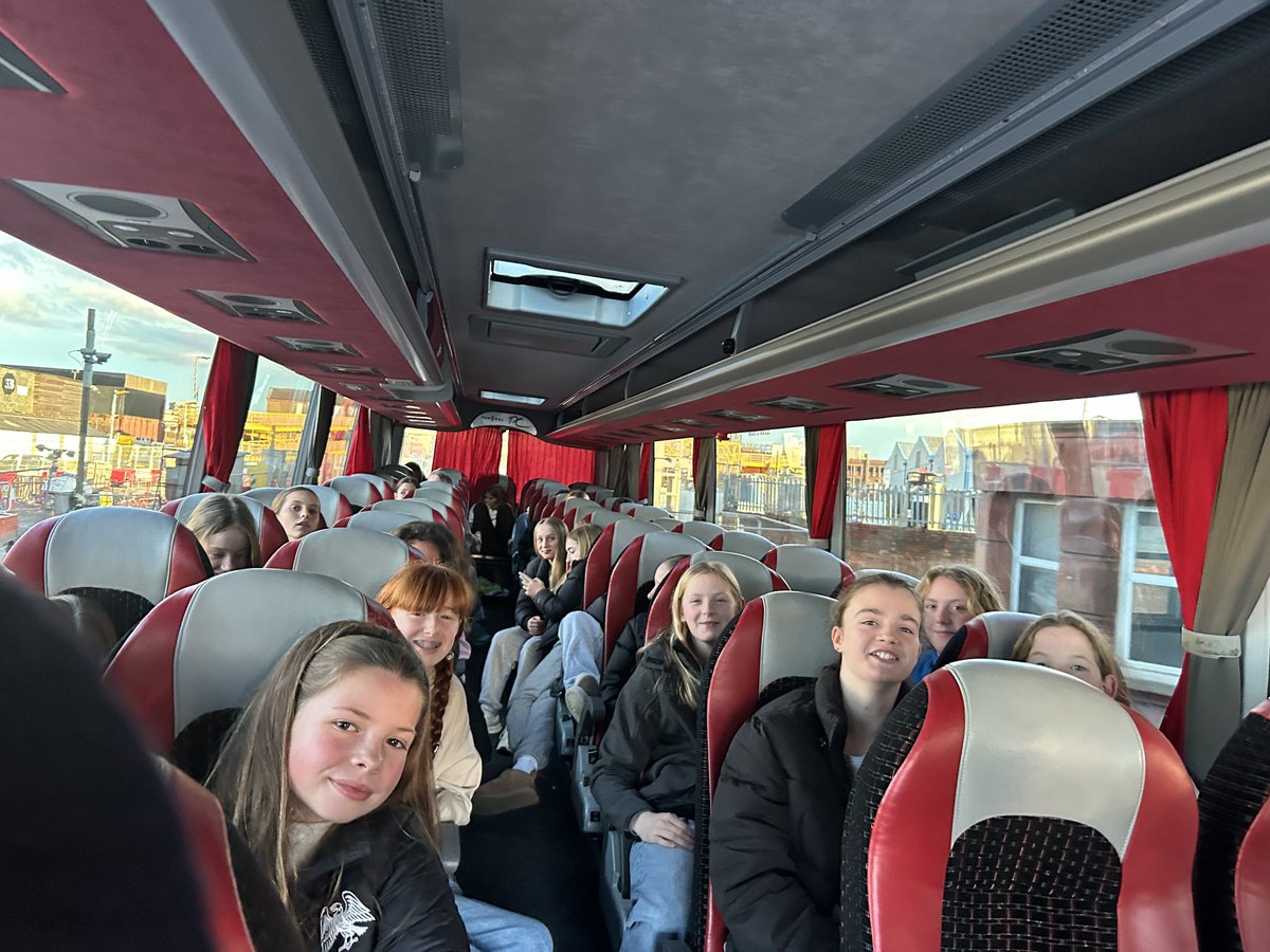 stjohnsnetball7's tweet photo. @Pulse_Netball @LboroLightning #LPShoutOut 

St John’s Leatherhead on their way to support the girls! https://t.co/nnaItVB6Qp