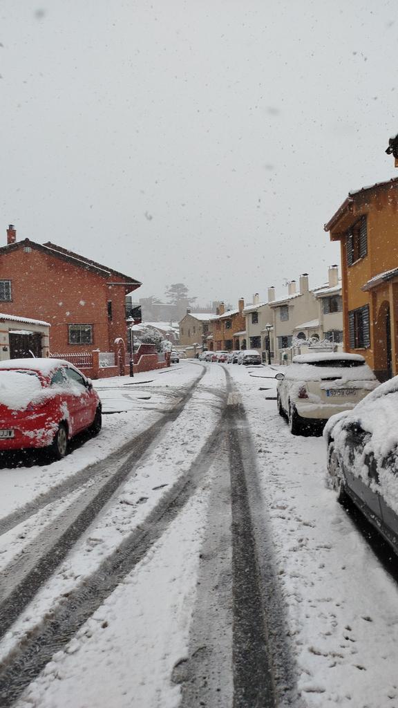 Meteoavila2's tweet photo. ♥️Nevada en #Avila (02-03-2024) https://t.co/sTaooR4Ady