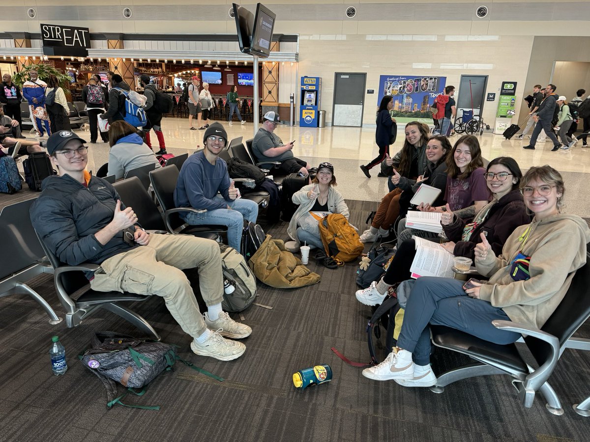 Headed to Pittsburgh for <a href="/AALSOturtle/">AALSO</a> Our <a href="/AggiesByTheSea/">Texas A&M Galveston 👍🌊</a> students are ready to dive in and learn! 🦈🪼🦐🐟🐠#lifesupportoperator #waterqualitytechnician #aquariumscience
