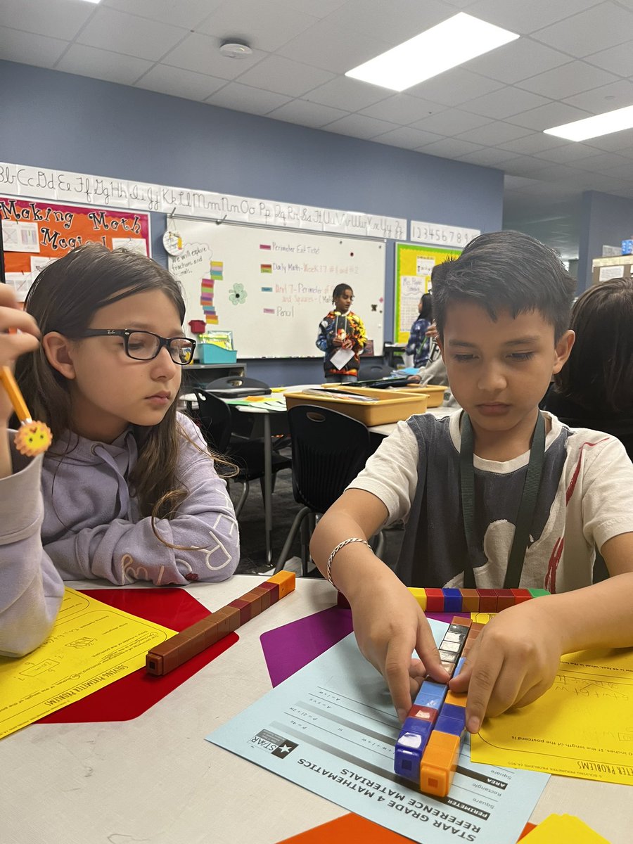 dkphan31's tweet photo. Working  hard in 4th grade ! Way to go Mrs. Payne! @CyFairYeager https://t.co/55u3Atf6dK
