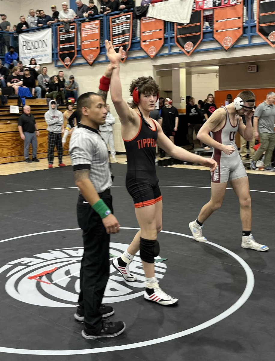 Collin Isaac pins in the semis and he’s STATE BOUND!  He will wrestle in the 150# Div. 2 District Finals later this afternoon. #Compete #statebound #schott