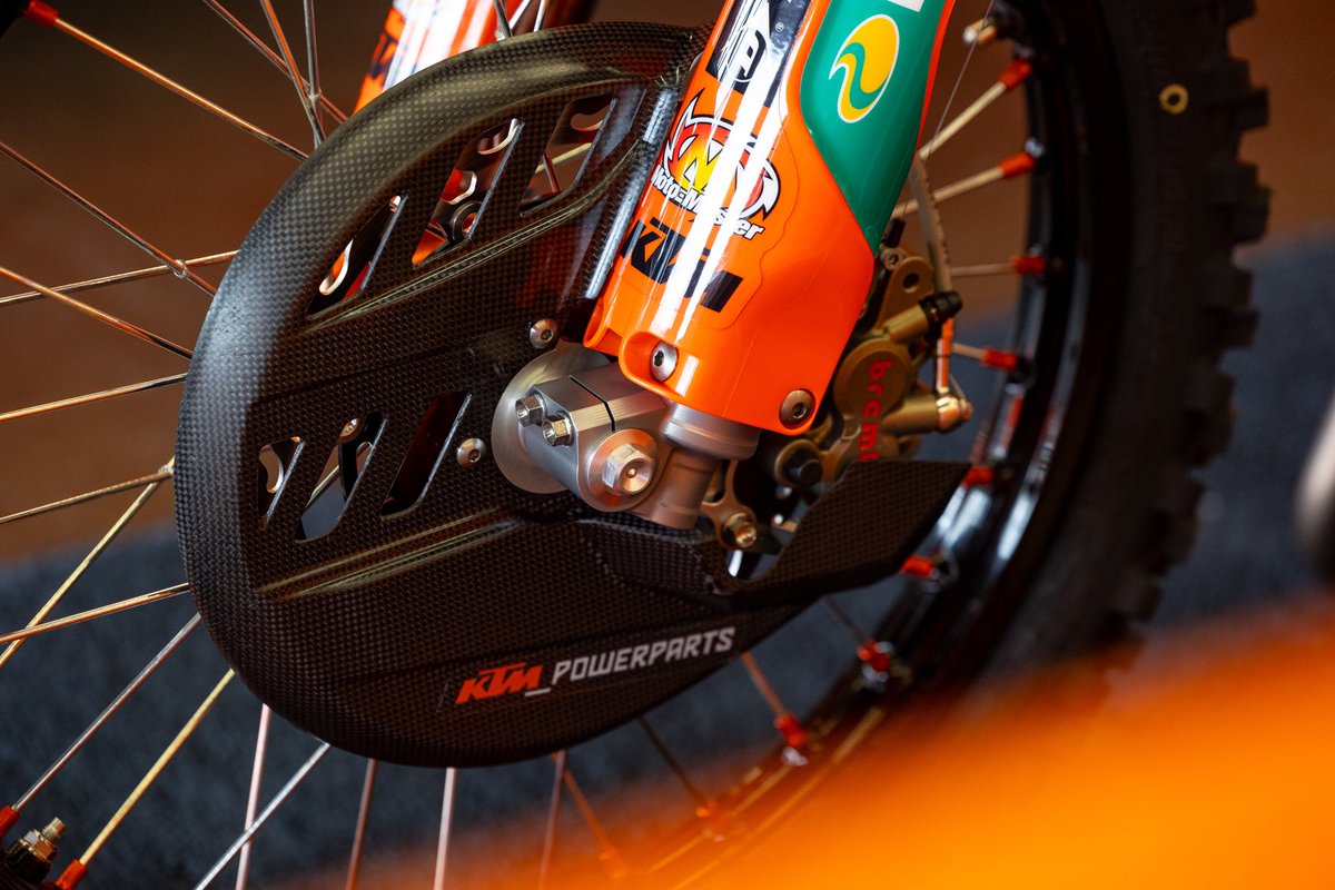 Michael Lindsay tweet media