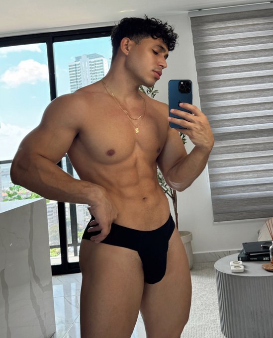 En persona/ en X https://t.co/7aedHQB9xJ