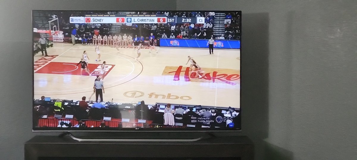 ruralPAkyle's tweet photo. Brunch and #SLR championship basketball! @Sidney_Raiders #PanhandleProud #BackTheWest https://t.co/DSAr9FFyNr