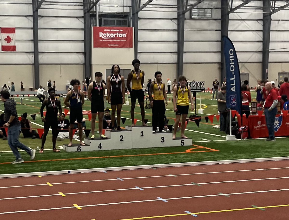 State champion indoor 47.10🥇@B_Biggom @MacStephens @Germnasty @CoachNewton2 @kahari_hicks @GoHeightsTigers @HeightsxcT #BelieveInYourself