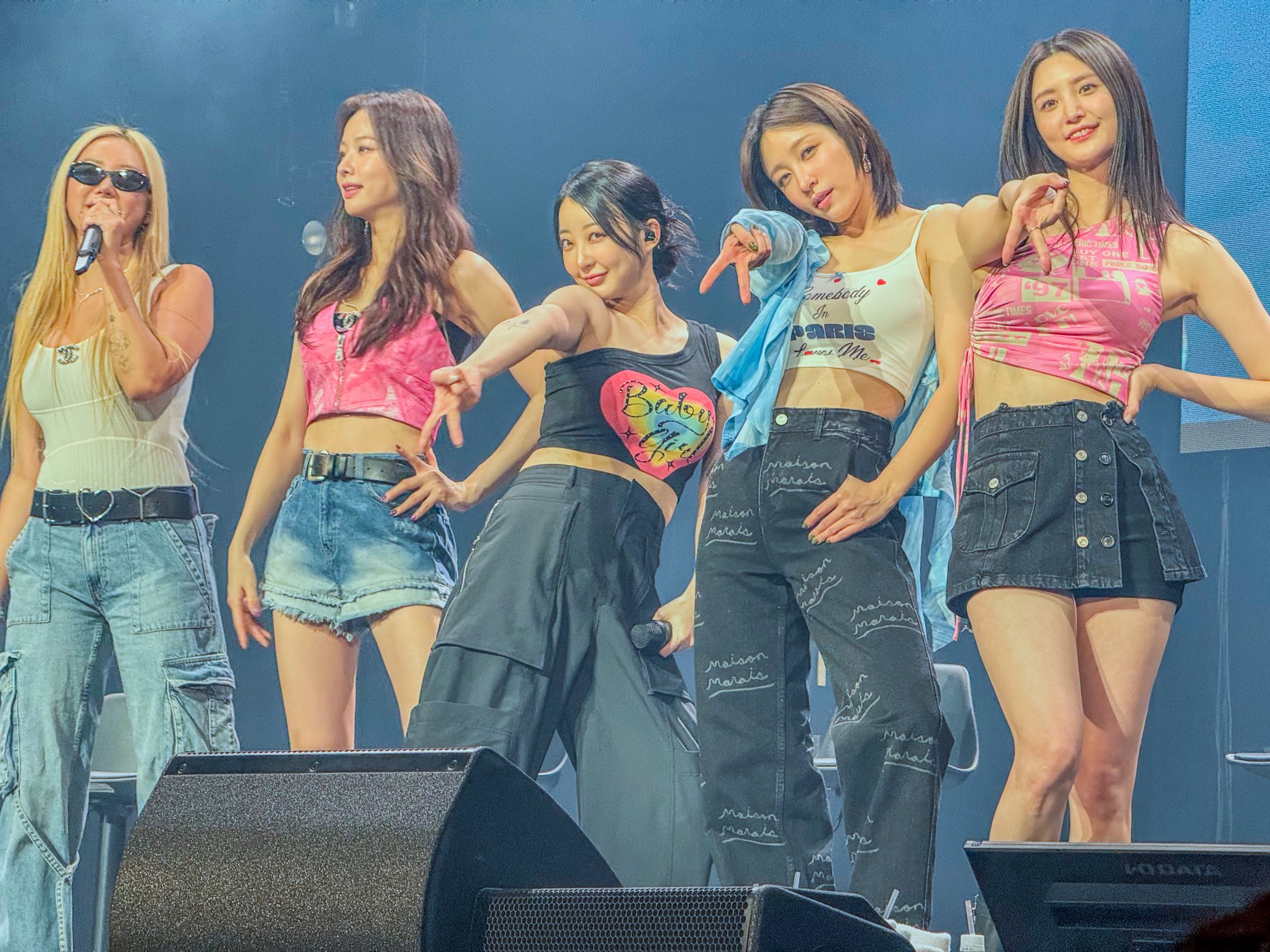 GHrq2ZUbgAA1N6d?format=jpg&name=large