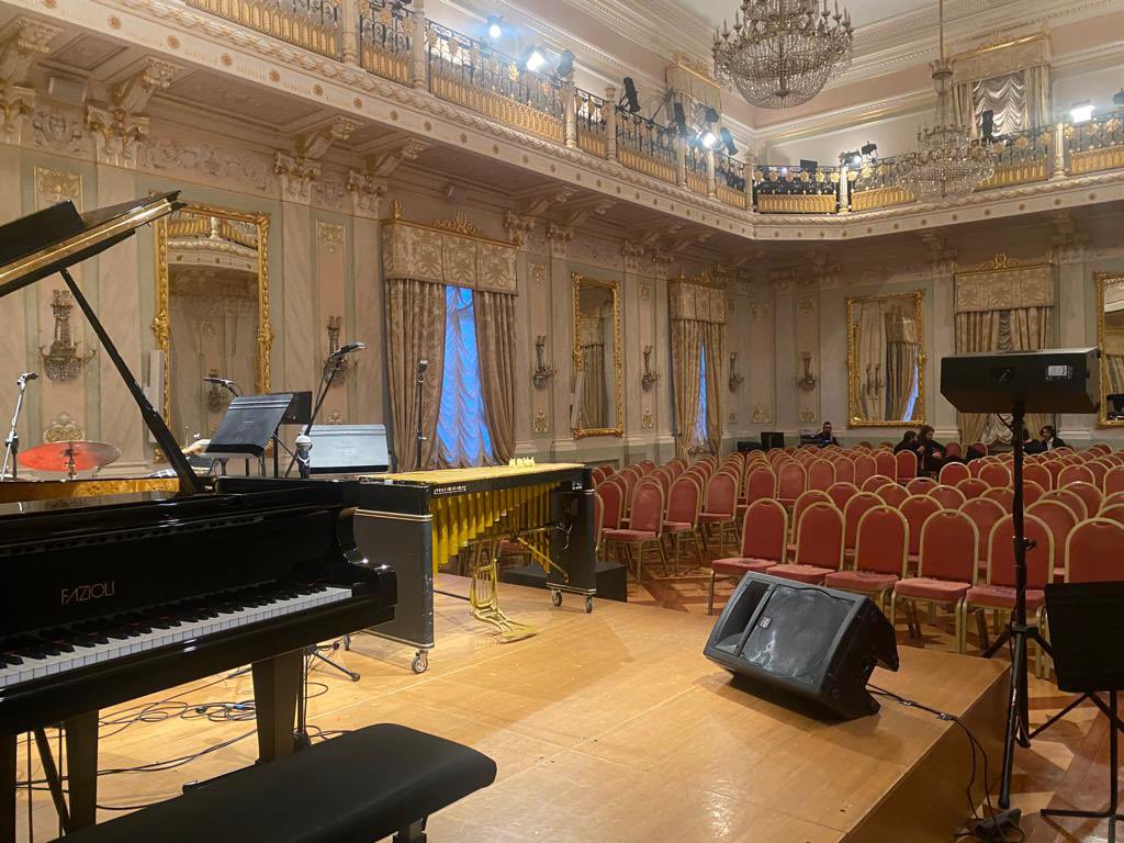 Lorenzo Vitolo (@lorenzovitolo) on Twitter photo Tonight I am playing in this very beautiful hall in La Fenice Theatre in Venice <a href="/VenetoJazz/">VenetoJazz</a> Tonight I am playing in this very beautiful hall in La Fenice Theatre in Venice <a href="/VenetoJazz/">VenetoJazz</a>