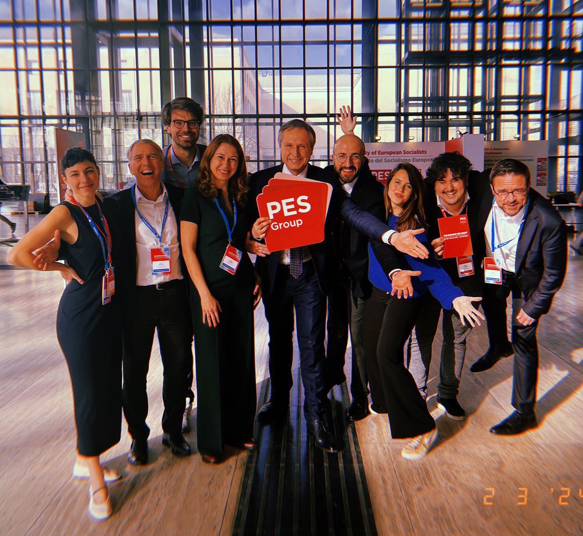 🇪🇺🤩🌹 Merci à ma formidable équipe du groupe socialiste du Comité européen des régions qui a contribué à la réussite du
#CongrèsPSERome en co-organisant l’atelier sur « Comment comprendre l’extrême droite » avec Elly Schlein Segretaria di <a href="/pdnetwork/">Partito Democratico 🇮🇹 🇪🇺</a> 🇮🇹 et <a href="/IratxeGarper/">Iratxe García Pérez /❤️</a> 🇪🇸