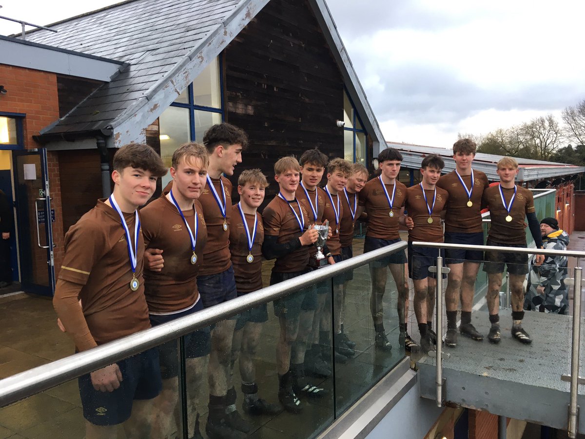 Well done to our SSFC U16A squad who won their tournament and to our U14A squad who finished runners up at the Warwick School 7s.