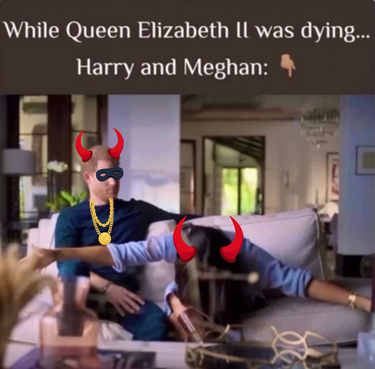 duchess_salty's tweet photo. Our late Queen was hurt when Harry became a traitor to Queen & country as she suffered with BONE cancer while nursing her dying husband. There will be NO forgiveness for Harry after his vindictive and traitorous behaviour. Stay in Cali with the #SohoSlapper #FOHarry https://t.co/oU1S2pMOFP
