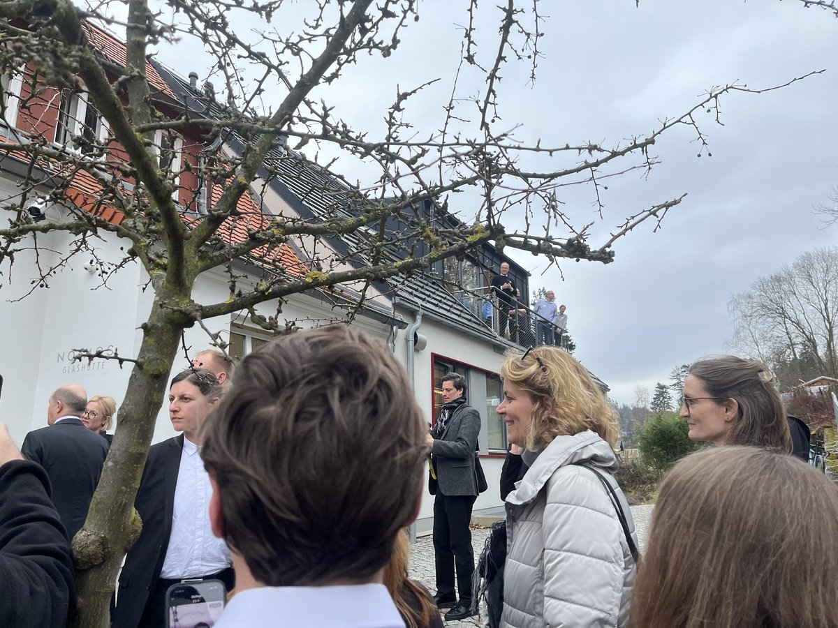 Ich war in Glashütte. Der Kanzler auch. 
handelsblatt.com/politik/deutsc…