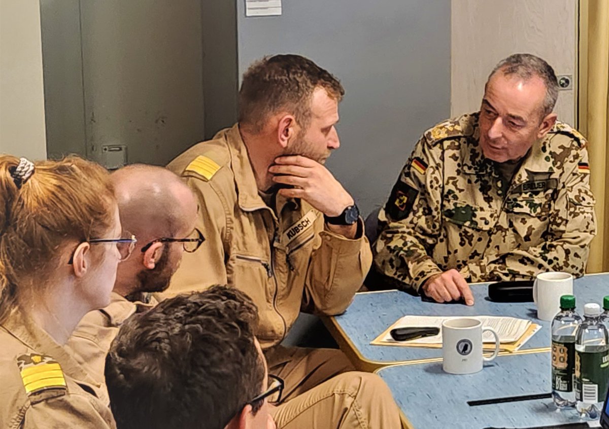 General Carsten Breuer (@bundeswehrgi) on Twitter photo <a href="/Bw_Einsatz/">Bundeswehr im Einsatz</a> Fokussiert und professionell die Besatzung, leistungsfähig und durchsetzungsstark das Schiff. Die ersten Tage der #FregatteHessen hier im Roten Meer haben bewiesen: es ist ein sehr gefährlicher Einsatz. Ich habe vollstes Vertrauen in Euch! #WirDienenDeutschland <a href="/Bw_Einsatz/">Bundeswehr im Einsatz</a> Fokussiert und professionell die Besatzung, leistungsfähig und durchsetzungsstark das Schiff. Die ersten Tage der #FregatteHessen hier im Roten Meer haben bewiesen: es ist ein sehr gefährlicher Einsatz. Ich habe vollstes Vertrauen in Euch! #WirDienenDeutschland