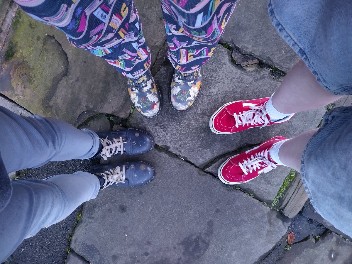 DebzHolland's tweet photo. Me and my gals. But who's who?
#mumofgirls #redvans #pokemonboots #floraldrmartens @Vans @Pokemon @drmartens #mumoftwo https://t.co/7HAfbN14BR