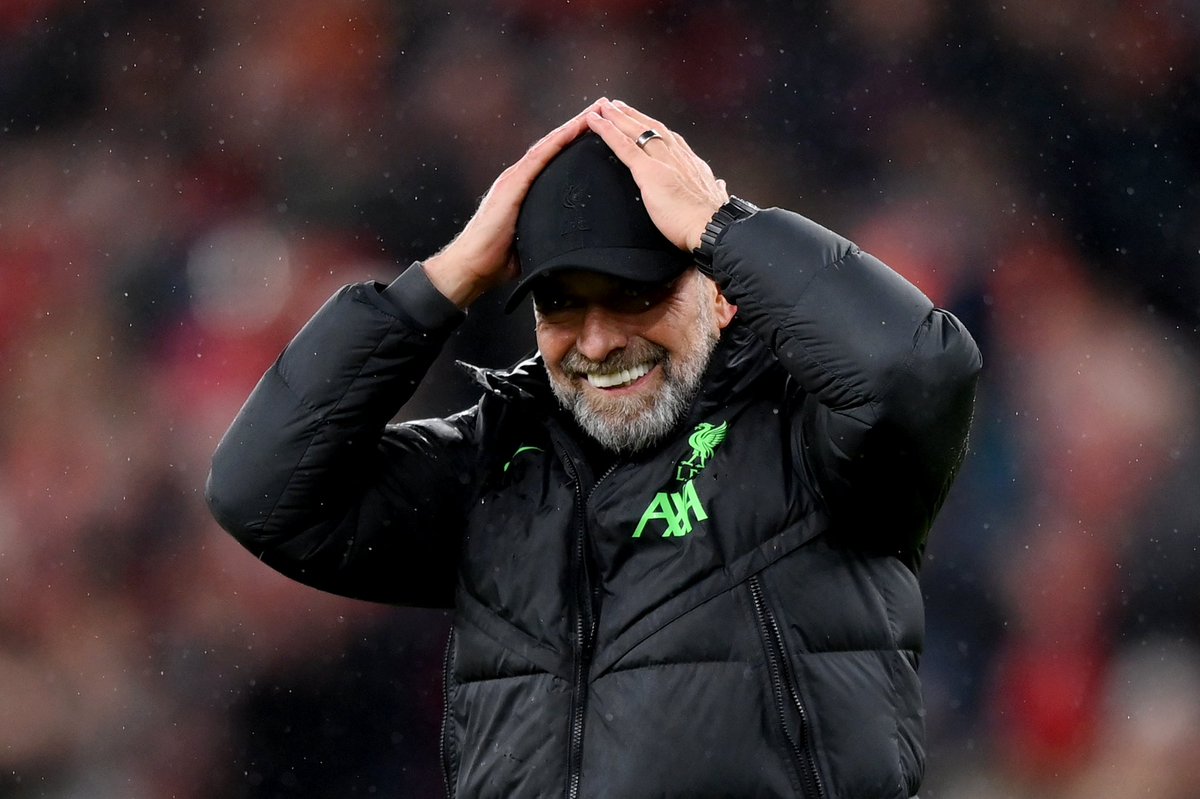 🔴 Jurgen Klopp on #NFFC fans chant about Darwin Nunez being a ‘sh*t Andy Carroll’: “Honestly, I’d not sing a song like that...”.

“I would never try to wind Darwin up!”.
