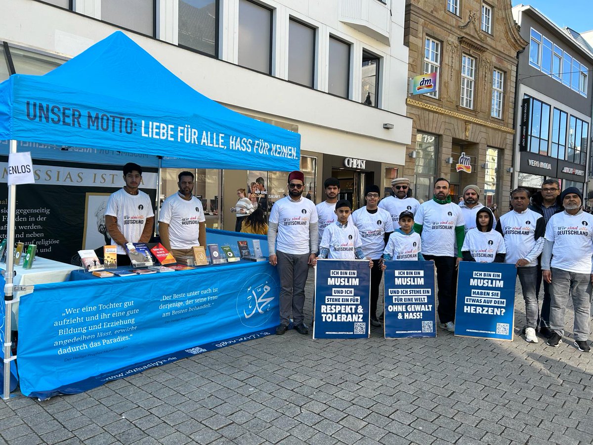 Plakataktion Osnabrück 
#AnsarullahDE 
#VoicesForPeace