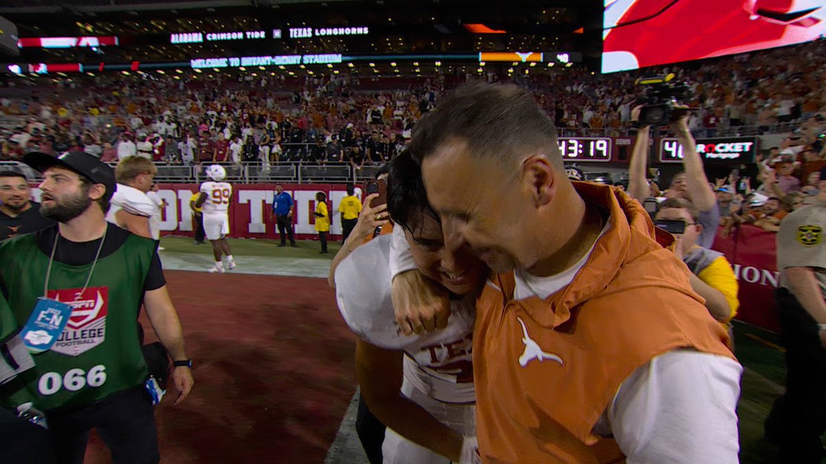 Happy Birthday big guy!! Love you man!! <a href="/BradySarkisian/">Brady Sarkisian</a> 🤘🏽🧡