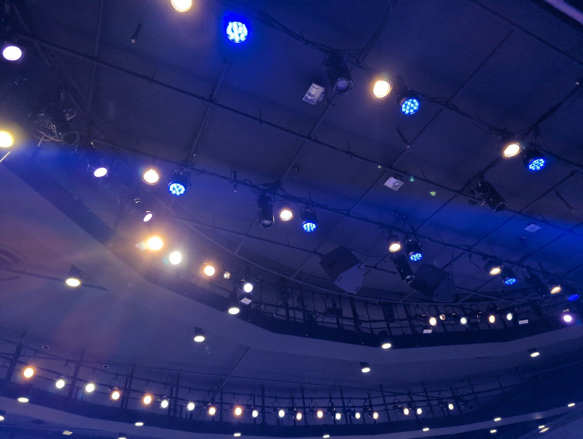 TheHotLanes's tweet photo. Lights are bright at the Harris Theater at GMU. Looking forward to there set! https://t.co/Ham3ononk7