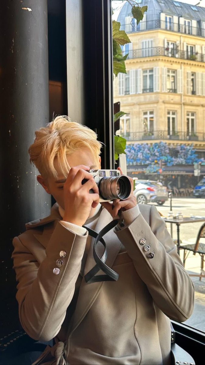 ceecee18ny's tweet photo. One year ago! How time flies 😱
#FromMyStories
#HONGJOONGXBALMAIN
#BalmainPrinceHongjoong #BALMAINPRINCE #BALMAINARMY #HongjoongForBalmain #ATEEZ #에이티즈 #エイティーズ #HONGJOONG #홍중 @ATEEZofficial @Balmain #BALMAIN https://t.co/nymLFVZR9R