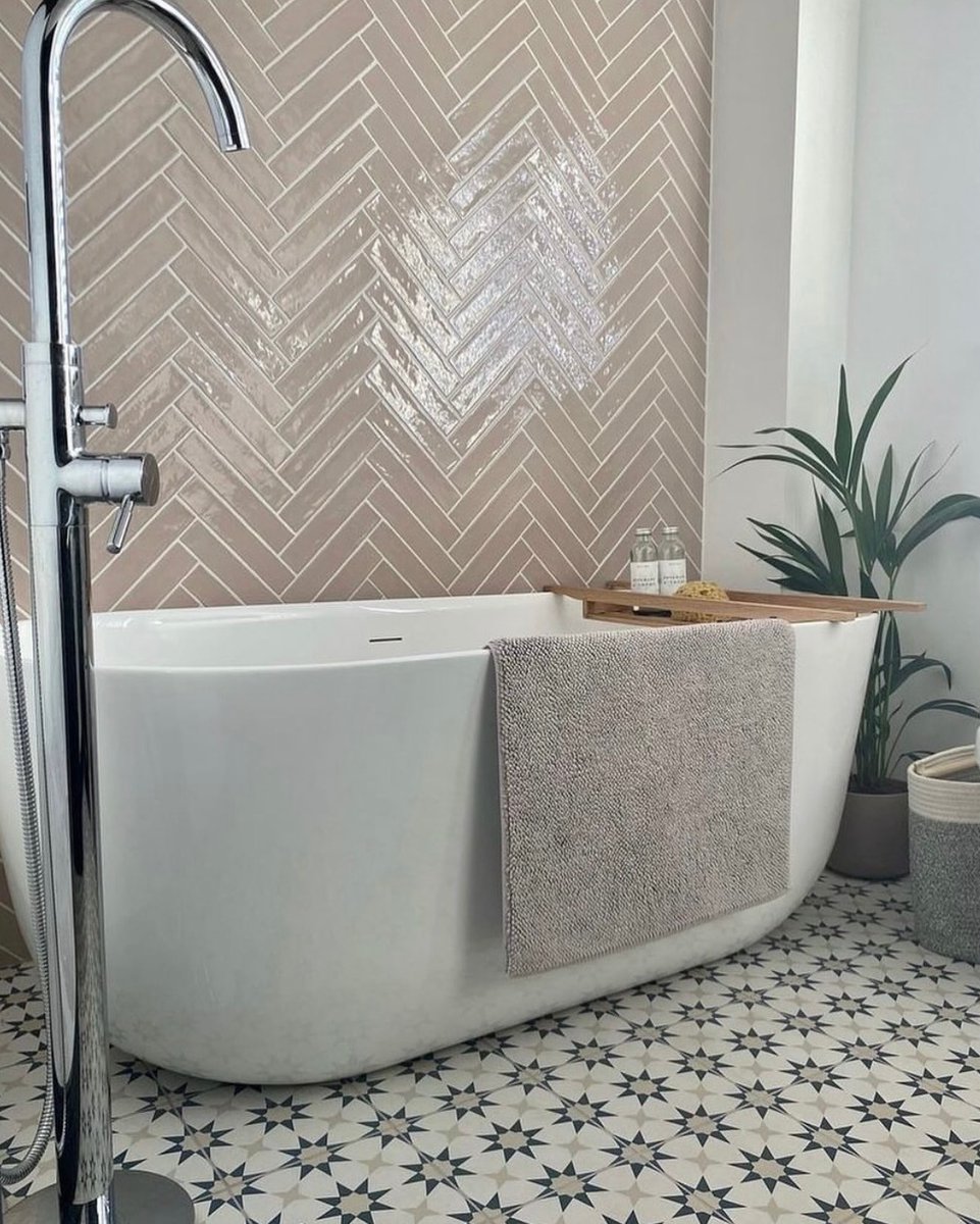 Bathe in style ✨

🏡 IG ourhomeatnumber_6
🔎 Finsbury 1500mm Freestanding Bath

Shop here: bathroommountain.co.uk/finsbury-v2-15…

#bathroomdesign #bathroominspo #freestandingbath