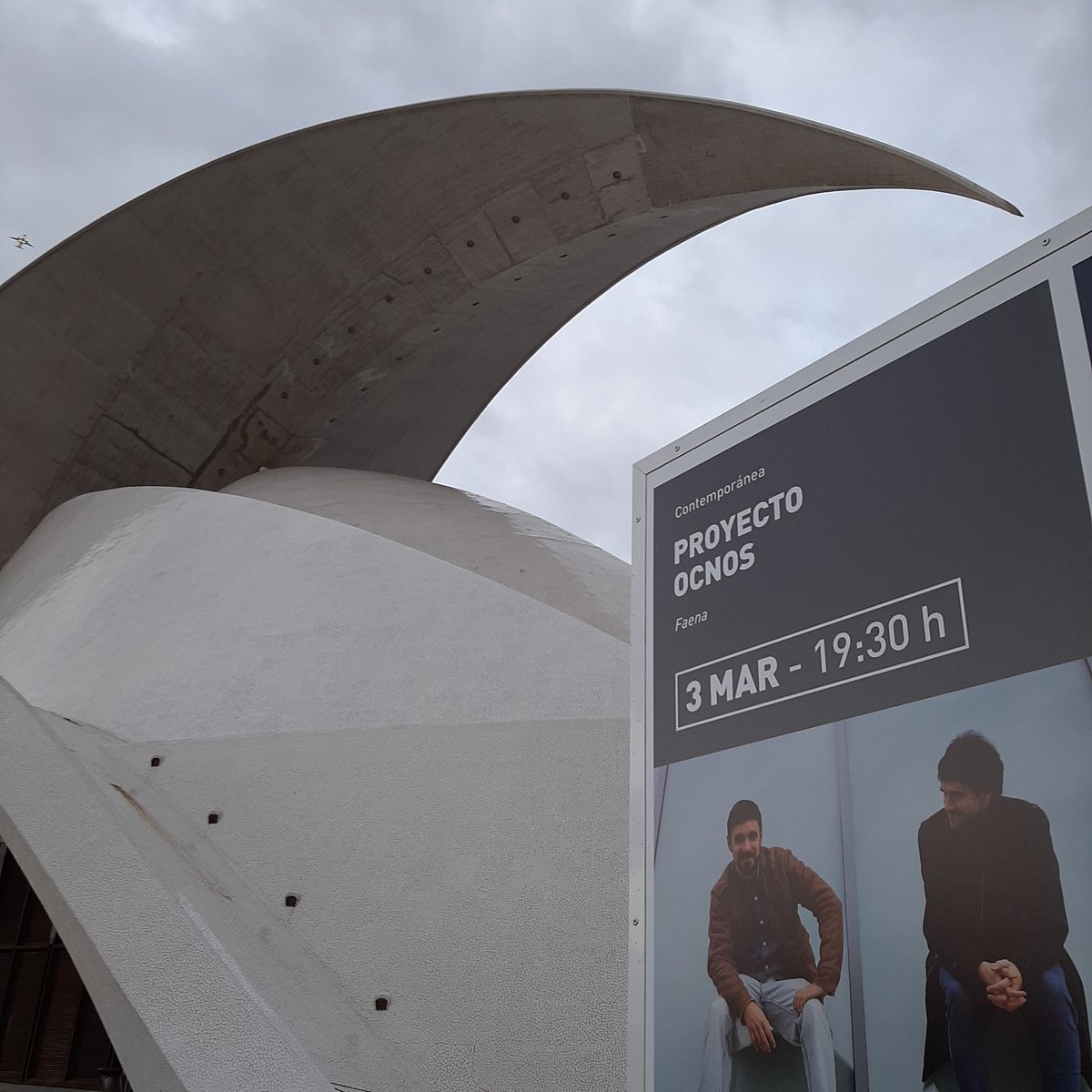 ProyectoOCNOS's tweet photo. ¡Mañana estrenamos FAENA en el Auditorio de Tenerife! Estamos la mar de orgullosos de este equipo que ha tenido la temeridad de sumarse a esta fantástica locura. 
Juan Luis Matilla, baile.
Cachito Vallés, escenografía.
Javier Mora, sonido.
Auditorio de Tenerife, producción. https://t.co/oWHVVRvs4B