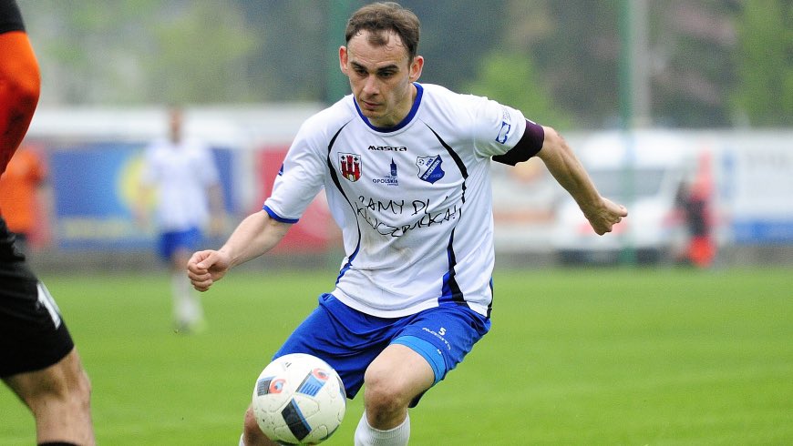 azor8888's tweet image. Czy już czas aby podjąć wątek peruki/treski Rafała Niziołka, który 7 lat temu wyglądał tak: