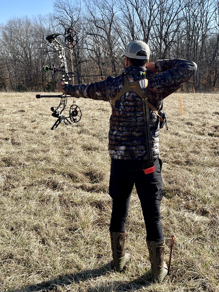 32Kingquel's tweet photo. Had a good day Didn’t shoot as well as I wanted but for a first time I’m satisfied! #VictoryArchery
#Treezyn #Mathewsarchery https://t.co/qO5cyha6Fv