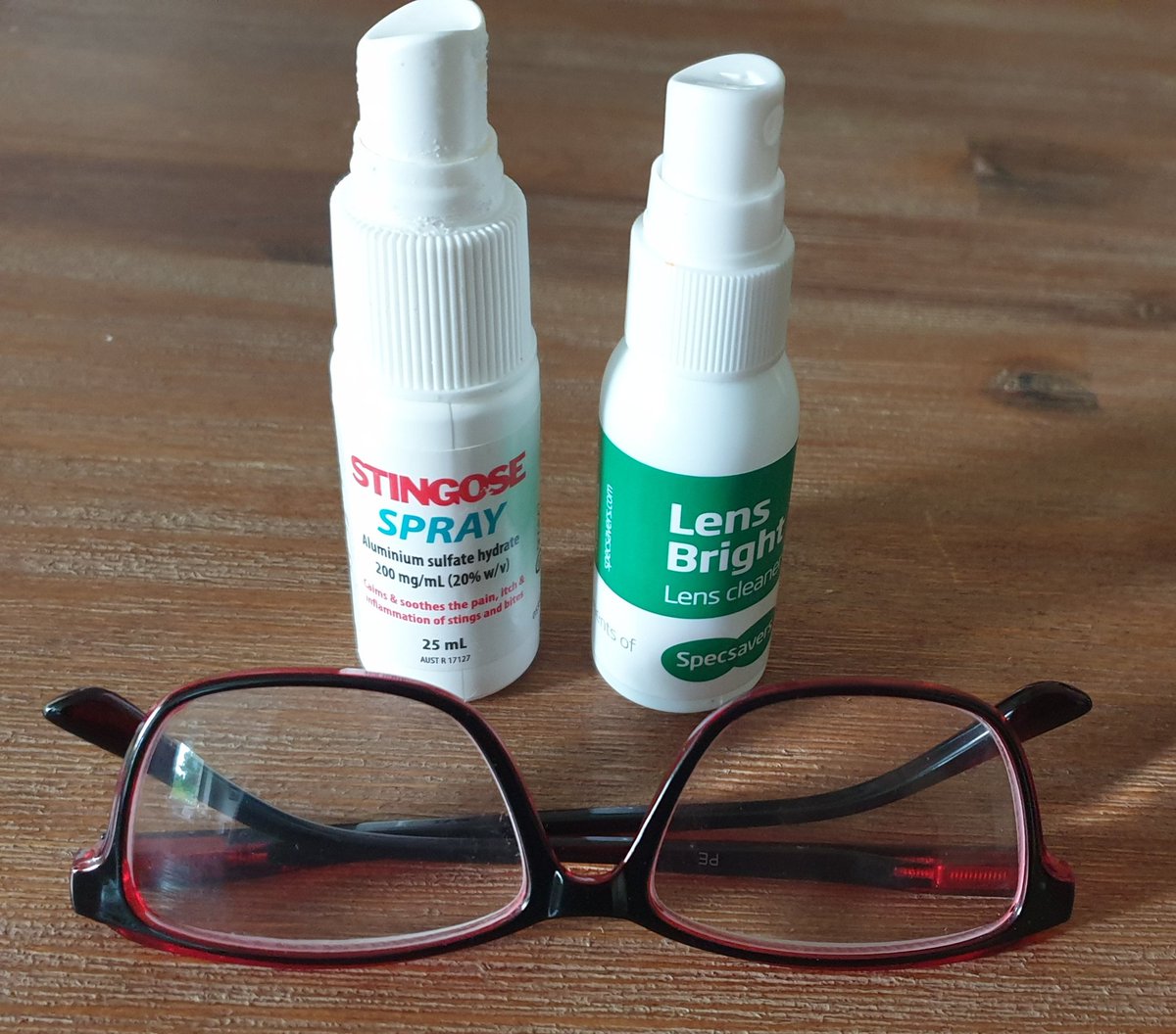saysgrumpysuzie's tweet image. True story...did you know that Lens Bright cleans glasses better than Stingoes? 😮🤣
Have you also ever grabbed the wrong product?