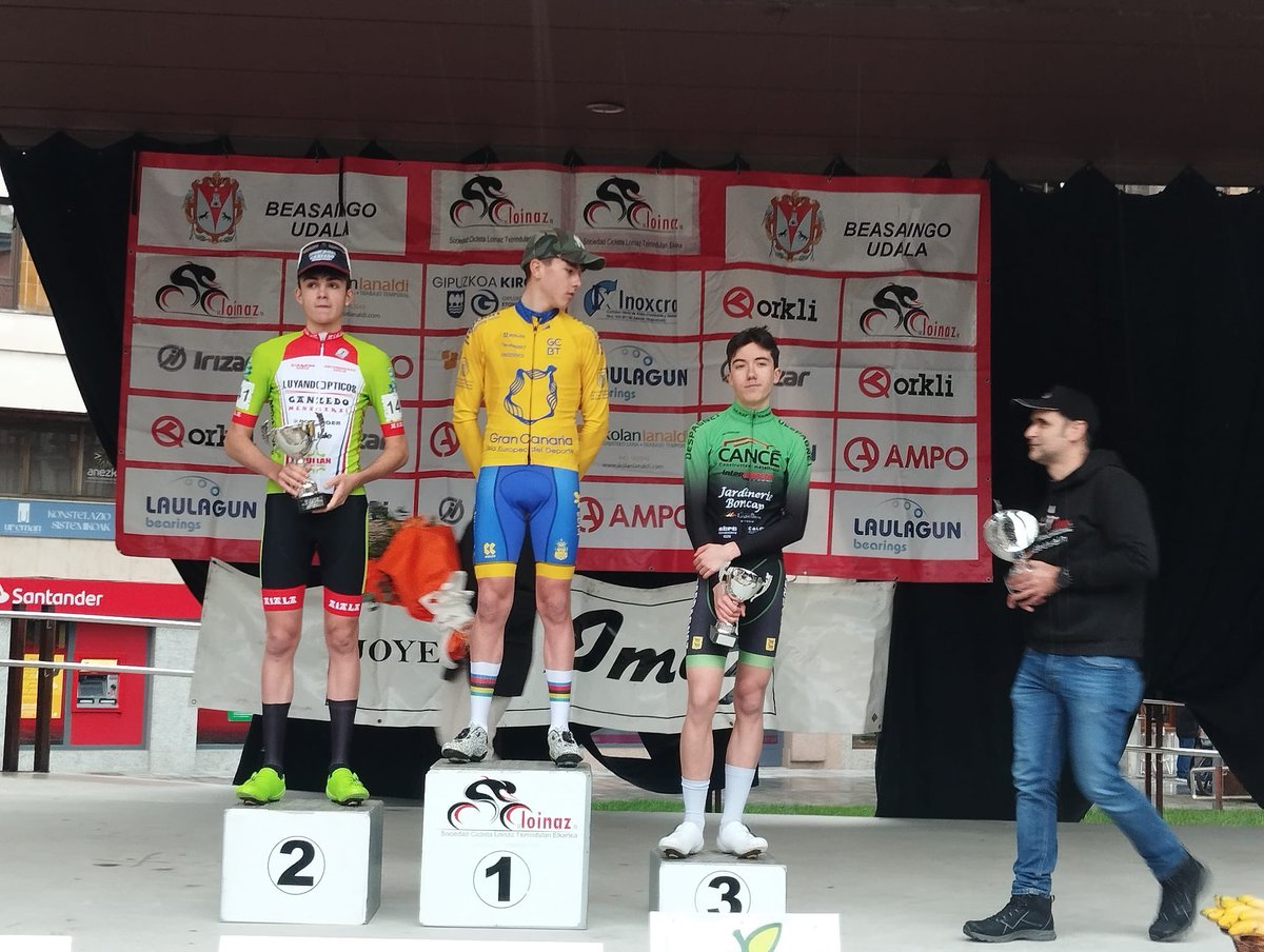 Primera carrera de la temporada #usurbeprobabeasain2024

Contento con nuestro 🥈puesto en la primera carrera de la temporada. 

Aiarako bira!🔜👀