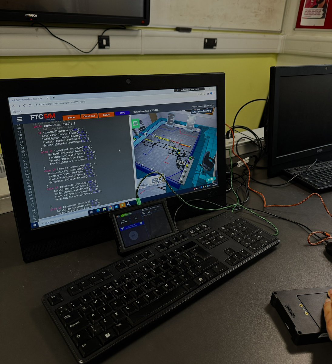 #chiswickschool 
week before the competition 🗓️
#chiswickcyborgs continue to work hard!