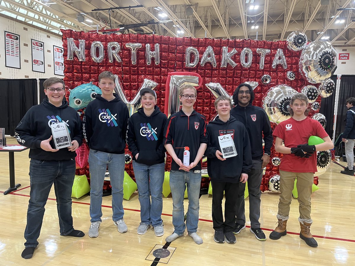 ND State Finalist: Code X from Pisek &amp; RR Tram Z Theoretically a Roomba ⁦<a href="/RRHSactivities/">Red River High School Activities</a>⁩ #NDVEX2024 ⁦<a href="/GFSchools/">Grand Forks Public Schools</a>⁩