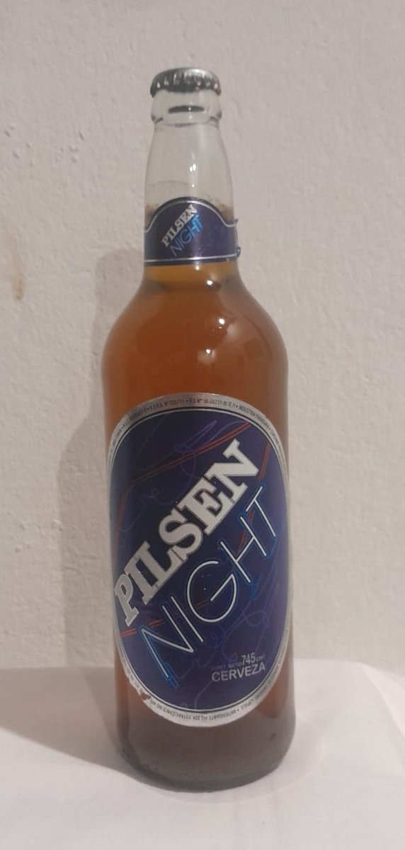 Uno de los mejores inventos o errores de PILSEN, quién no se mandó varias de estas botellas un viernes de noche xD