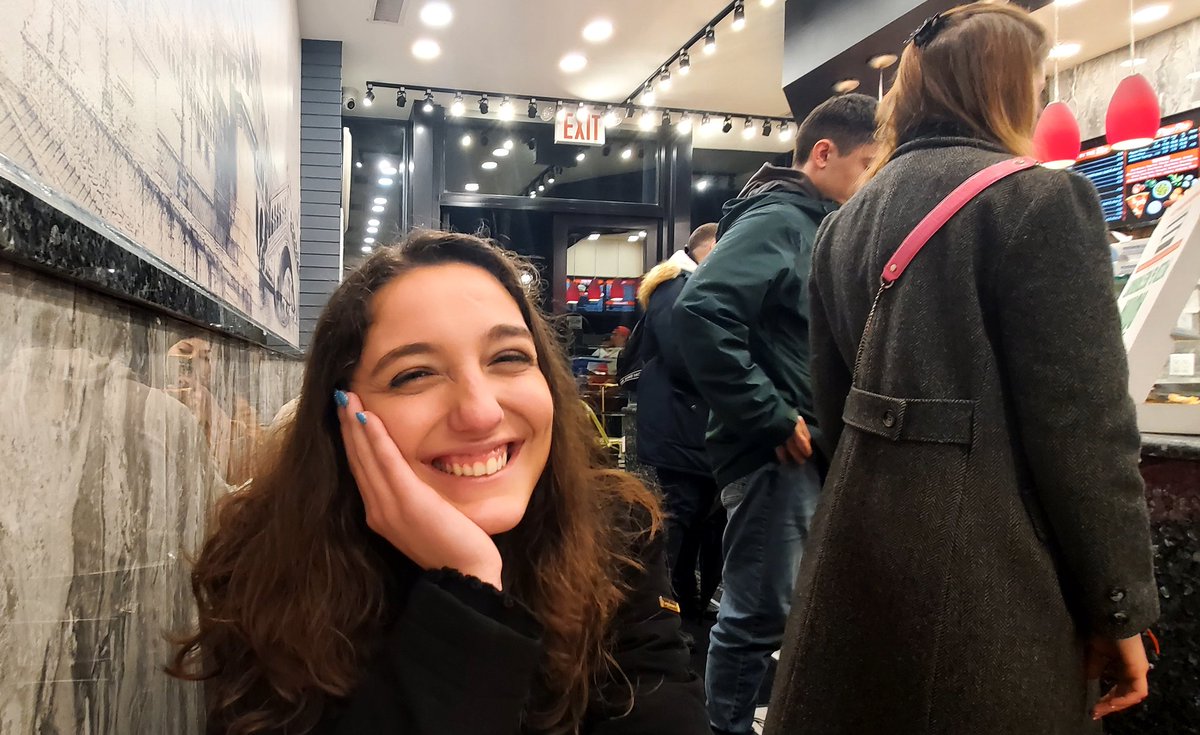 dickandcomix's tweet photo. One our way to see @Shanemgillis at Radio City Music Hall tonight. @_JujuBelle_ picked up the tickets, so I bought dinner.  #hero #gentleman #generousity https://t.co/Ygmmw9KRPu