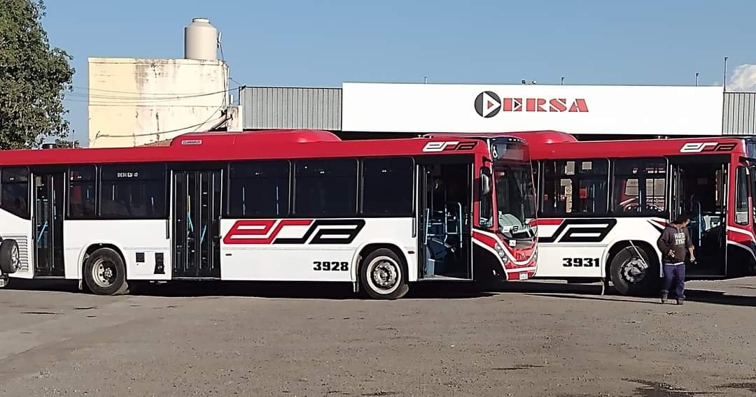 CiudadDeBondis's tweet photo. ERSA SE FUE DE CORDOBA
Confirmado: @ERSACordoba dejo de operar en la capital provincial tras 10 años de servicio
👔#TAMSE y #Coniferal se repartirán los 4 corredores (2-4-5-7) y mientras tanto operan en conjunto
📜Se llamará a licitación
🚍Alquilarán 350 coches por 1 año https://t.co/88ykWppjwm