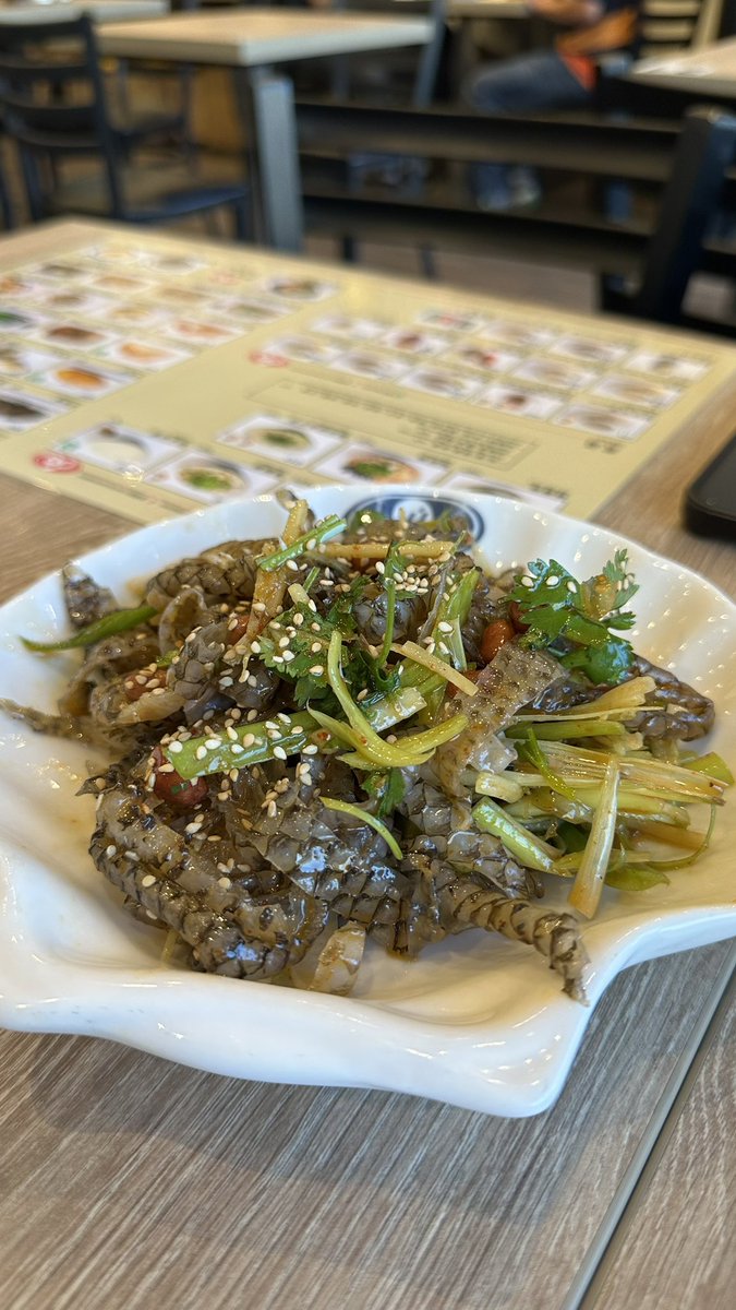 Fish skin tossed with soy sauce and green onion 順德涼拌魚皮 🐟 @yinjichangfen @yinjivancouver #RichmondBC 

🍴 #food #foodporn #yum #instafood #yummy #tasty #delish #delicious #foodpic #foodpics #foodgasm #foodie #foods #nutritious #vancouver #van24foodie #gastropost