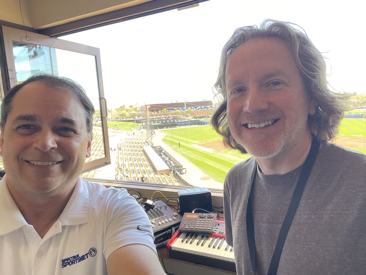 Sold out at @camelbackranch as #Dodgers Stadium Organist @DieterRuehle is playing here today. @Dodgers and @Cubs with Rick Monday, @kirsten_watson & me at 11:30 pre-game on @SportsNetLA. Dieter will be back for the @LAKings game tomorrow in LA. #DodgersST