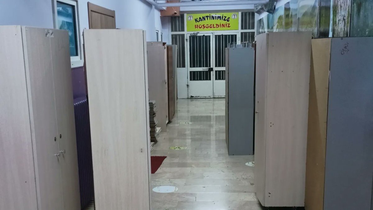 Daha Güzel Bir Okul,Daha Kaliteli Bir Eğitim için sınıflarımızda bulunan eskiyen öğrenci ve öğretmen dolaplarımızı yeniliyoruz.
Toplam 420.000 ₺ bütçe ile 105 öğrenci, 21 öğretmen dolabı yenilenerek öğretmen ve öğrencilerimizin hizmetine sunulacaktır.<a href="/mfvargeloglu/">MEHMET FATİH VARGELOĞLU</a>
<a href="/BekyurekOnur/">Onur BEKYÜREK</a>