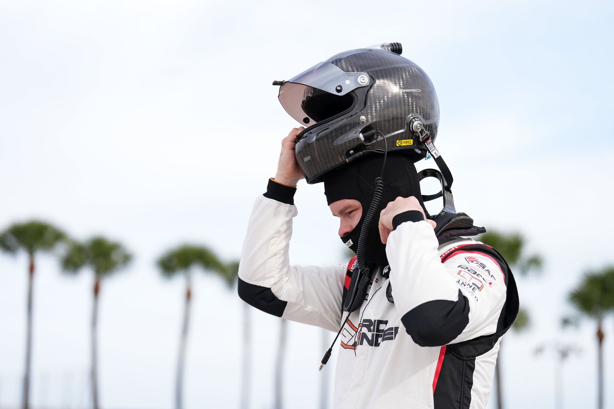 Multi-Esport Athlete ➡️ Multi-Sport Athlete Congratulations to FaZe @Crimsix on winning the Porsche Sebring #SprintChallengeNA! 🏆🐐