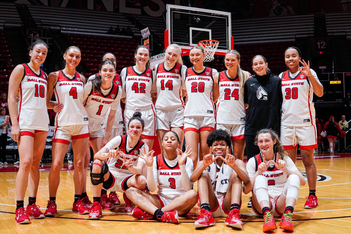 25-4✔️
13-1 at home this season ✔️
28-2 at home the last two seasons ✔️
14 MAC wins for only the 4th time in program history ✔️
Back to back seasons with 14 MAC wins✔️

Every reason to come out and support this team ✔️✔️✔️✔️✔️✔️✔️✔️✔️

#ChirpChirp x #WeFly