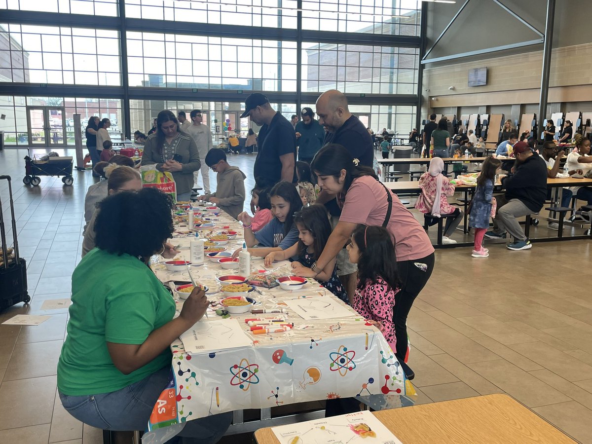 KleinISD_EC's tweet photo. The Klein ISD Early Learning Extravaganza was a huge success! A special thanks to my team and the rest of our Klein ISD family for their hard work. Watching our littlest learners have the time of their life was incredible! @KleinISD https://t.co/UZjMpKBNXy